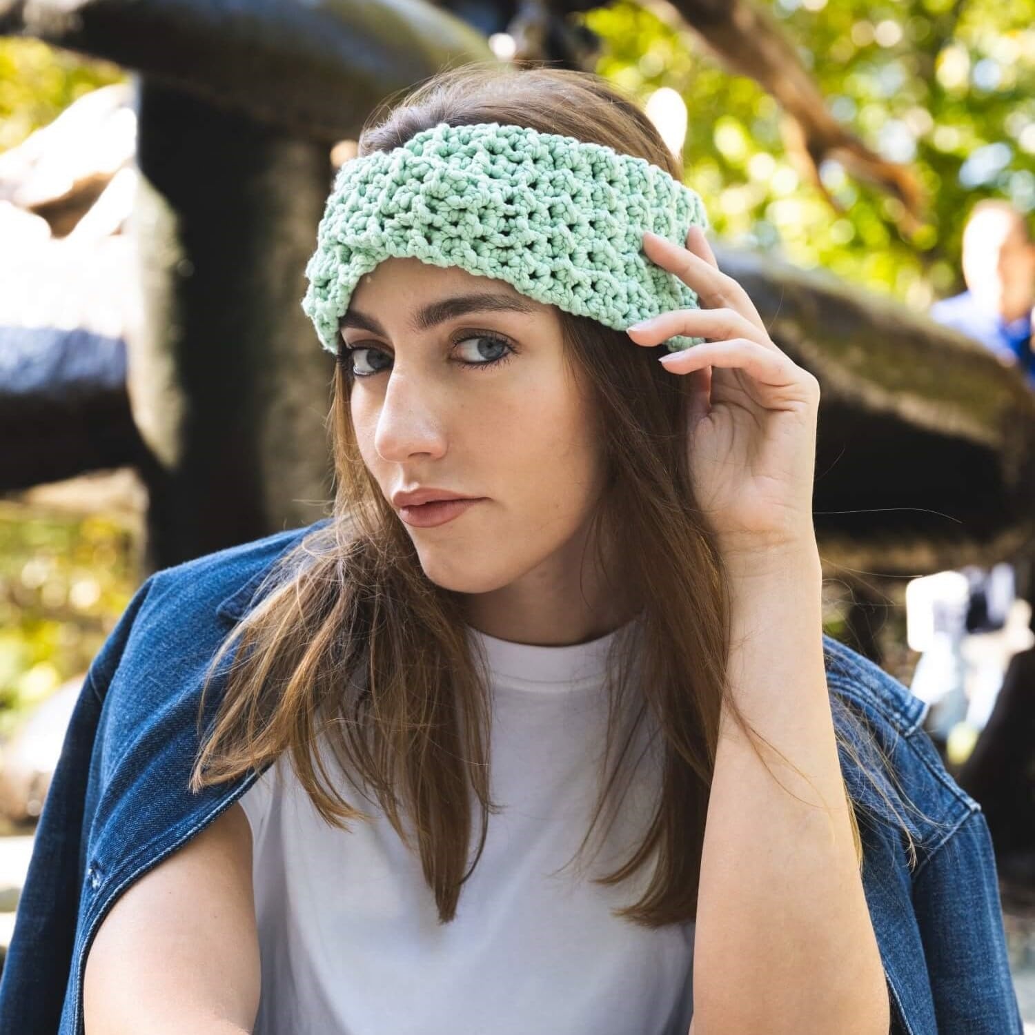 image:imageLion Brand Yarn Feels Like Cuddles Bulky Yarn for Knitting and Crochet Aquifer 1 PackFrosty
