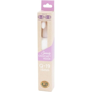 Lion Brand Yarn Speedy Crochet Hook for Super Bulky and Jumbo Yarn, Size Q-19, 15mm(Q-19 (15mm))
